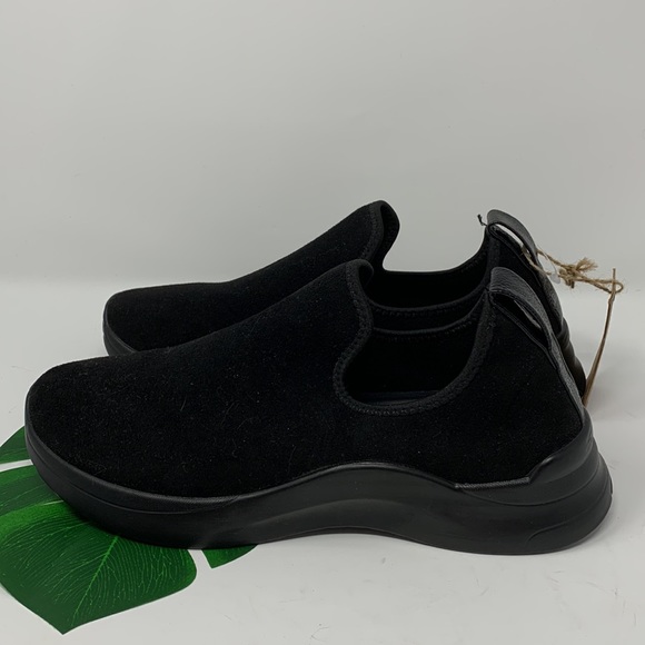 NWOT Seven7 Electra Waterproof Sneaker - Picture 3 of 8